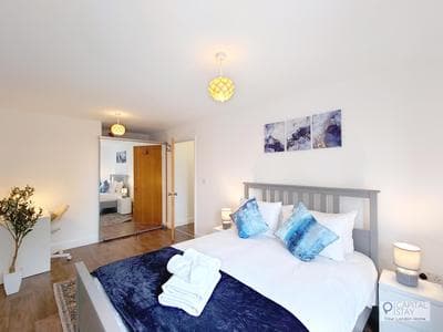 Two Bed Serviced Apartment by London Docklands