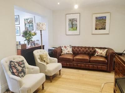 Entire fully renovated house in London Chiswick W4