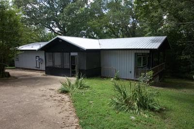 Charming Country Retreats near Eureka Springs - Beaver Lake and White River - Two 4BD - 2BA Full Houses and a 1Bd Unit