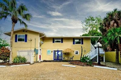 "Seaglass" Dazzles with Exceptional Bay Views&Pool