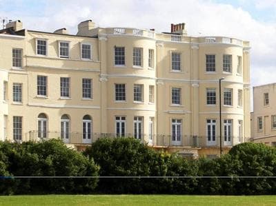 Captain's Quarters - Stunning Sea Views