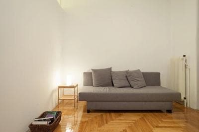Studio close to Athens centre, fast internet.