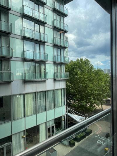 Modern Luxury 2 bedroom apartment in London Excel