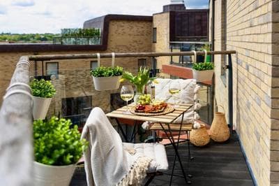 Central 1 bed with balcony in Maida Vale, Kilburn - couples, corporate professionals'