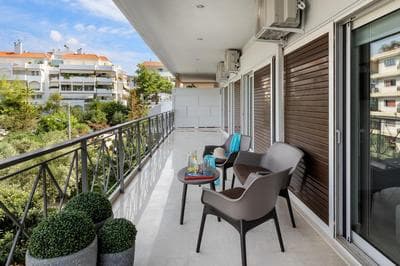 Elegant and Central 3BR in Glyfada