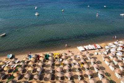 Ayvalık Sarımsaklı'da denize 200 metre uzaklıkta yeni döşenmiş daire