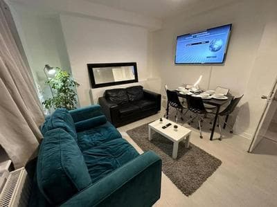 3 bedroom flat Kings cross