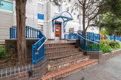 One Bed Apt By LiveStay Short Lets & Serviced Accommodation London
