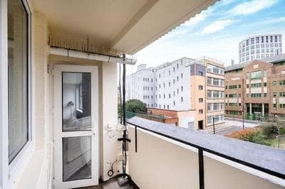 Charming Apartment in the Pleydell Estate