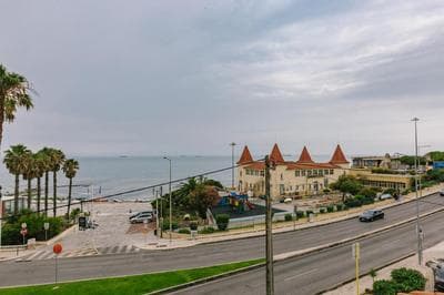 RENT4REST Estoril Seafront Apartments