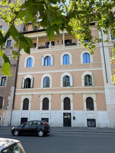 3Bdr Apartment in the heart of Rome