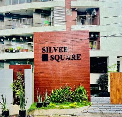3BR SilverSquare Fully Furnished AC Flat near Lisie Hospital
