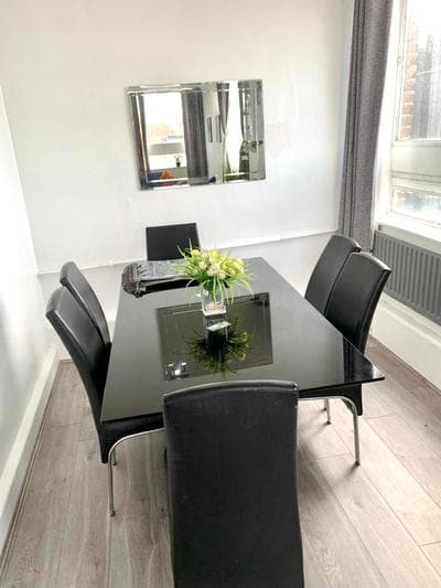 3 Bed / 2 Bath Furnished Apartment Edgware Road Central London