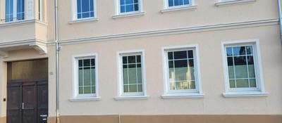 Große 2 Zimmer Wohnung mit Bad Dusche und Badewanne