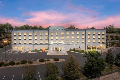 Elevation Inn & Suites, Trademark Collection by Wyndham Downtown Rapid City- Walking Distance To The Monument