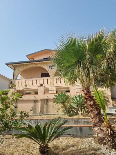 Villa IN