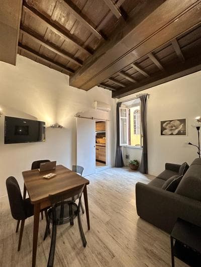 Pietro's Central Apartament