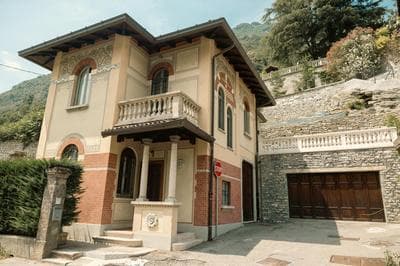 Villa Locana con Jacuzzi e vista lago