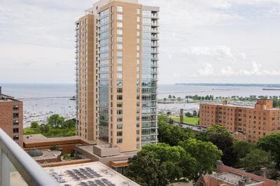 Luxury Studio Apt Near Brady St with Balcony and Lake View