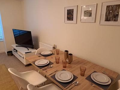 Cosy and modern Norwood flat