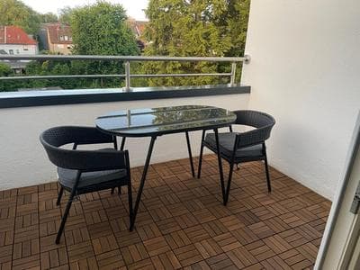Moderne Ferienwohnung in Gelsenkirchen-Schalke für 1 bis 7 Personen mit Terrasse, ideal für Gruppen & Stadionbesuche