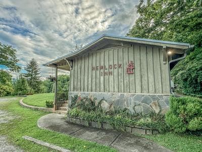 Hemlock Inn