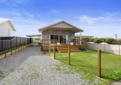 Nest 6 Battunga Ave Port Elliot - No Linen Included