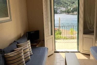 Kioni Apartments