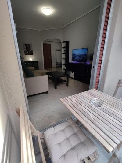 Quiet and cozy apartment next to Acropolis