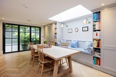 Veeve - A Terraced Delight