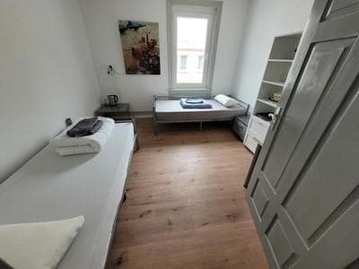 Schöne 3,5 Zimmer Handwerkerwohnung FREE Parking gute Lage
