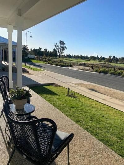 Oasis on Silverwoods Black Bull Golf Course and Lake Mulwaka