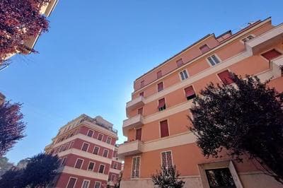 Eroi Spacious Apartment