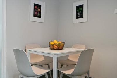 Ermou Suite by Zeussuites