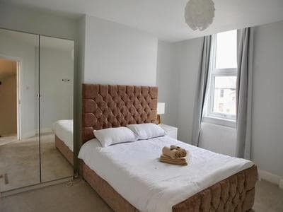 Homely En-Suite for Solo or Business Stay near Westfield Stratford