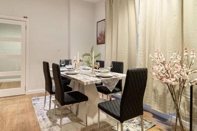 Camden Coach House By LiveStay Short Lets & Serviced Accommodation London With Terrace Retreat & Parking