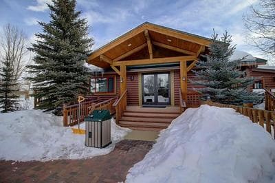Cozy Mountain Home skiing fishing and more