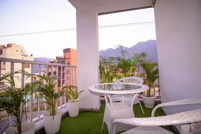 iX Hostel Upper Tavopan Rishikesh