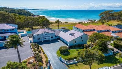 Charlesworth 8 - Beach Reserve, Amazing Views, Walk to Resorts, Sleeps 8
