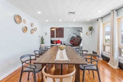 AC Beach Farmhouse Retreat - 5BD 2BA