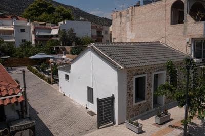 Centro Stone House