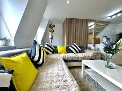 Oxford Street 2 Bedroom & 2 Bathroom Luxury Flat!