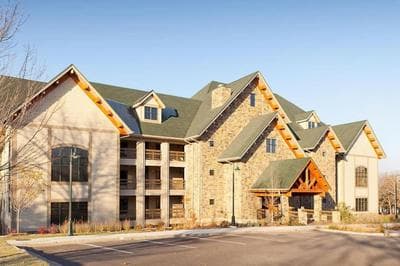 Relax surrounded by nature in this 1BD resort condo with resort amenities