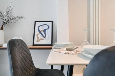 Stunning spacious Duplex with garden 141a
