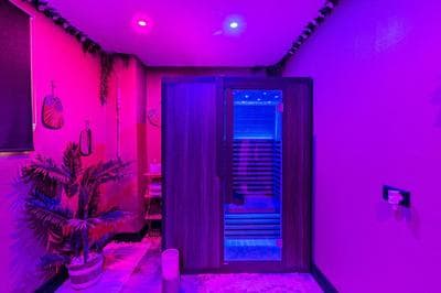 Wellness Suite mit Whirpool, Sauna