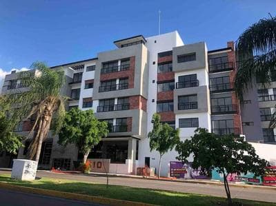 Lovely 1 bedroom condo with pool gym N rooftop