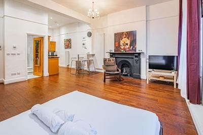 Spacious Bright Studio in Romantic Notting Hill