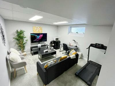 Private Basement Suite with comfort