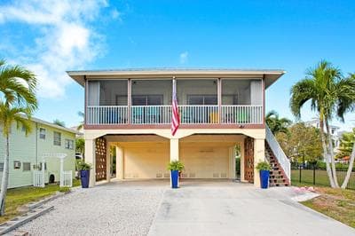 Bonita Bliss Beach House, 3 Bed 2 Bath, Sleeps 6