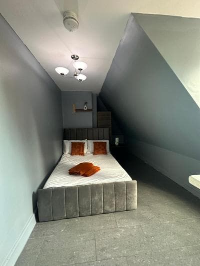 Luxury Room in Rooftop penthouse in central london, Shared Flat
